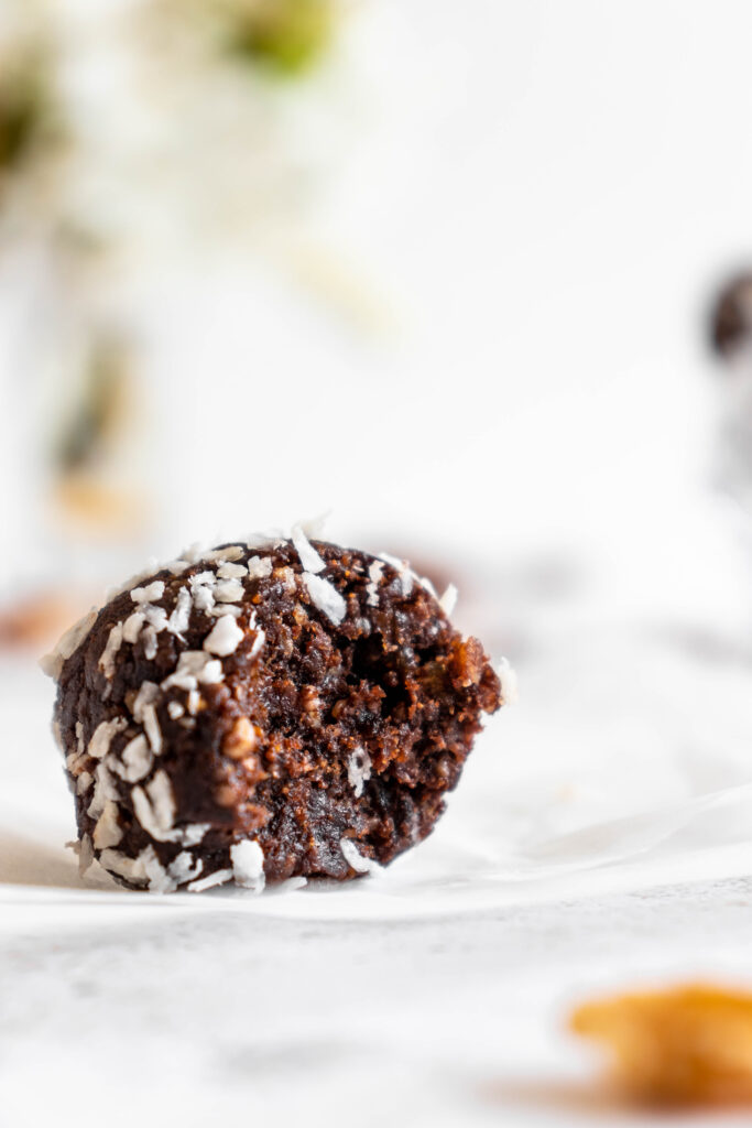 healthy brownie bliss ball recipe