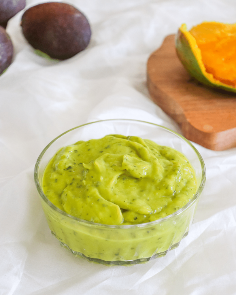Avocado dip with mango